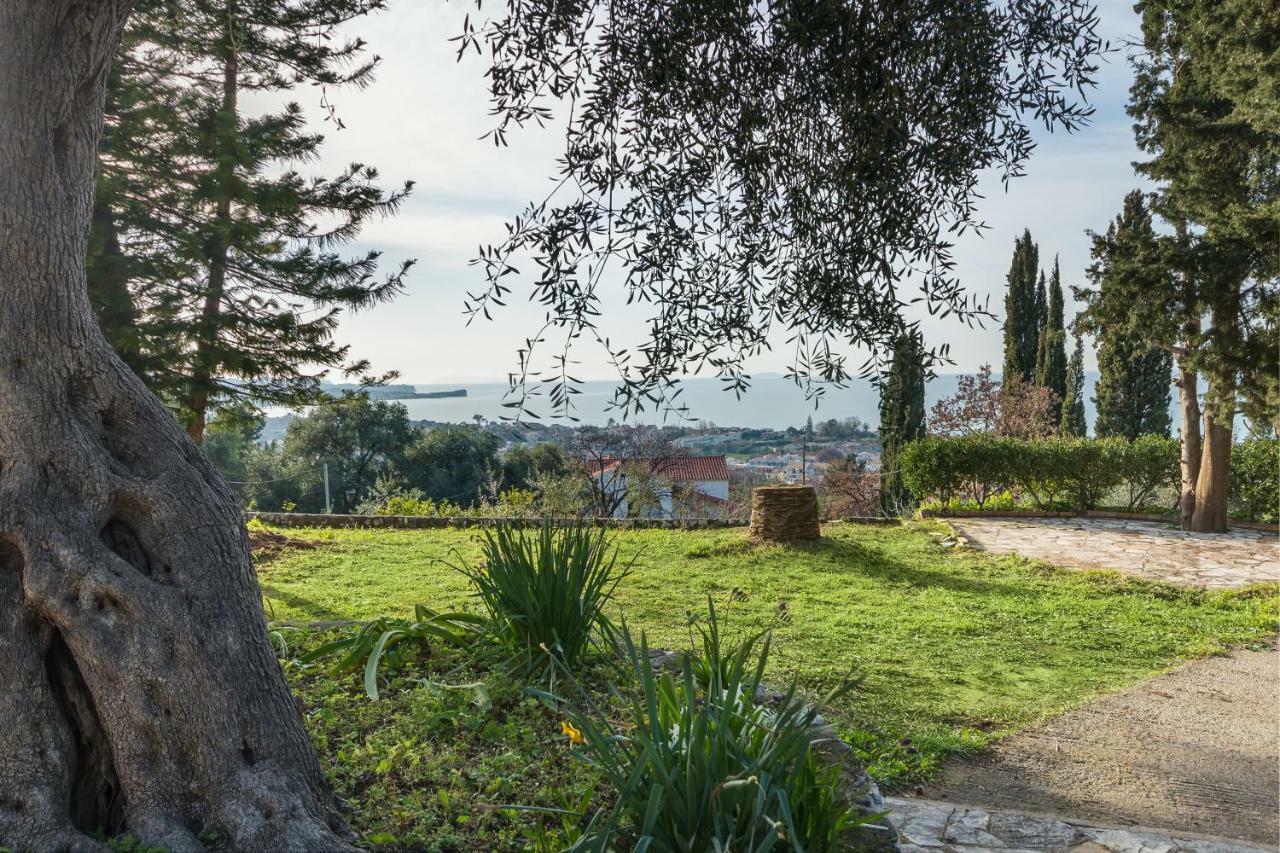Villa Liza Acharavi  Buitenkant foto
